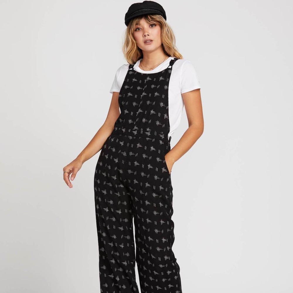 Volcom jumpsuit NWT